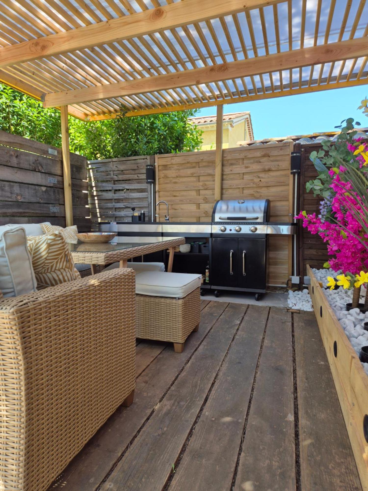 Magnifique Appartement 2 Chambres Avec 50 M2 De Jardin Privatif La Crau Exterior photo