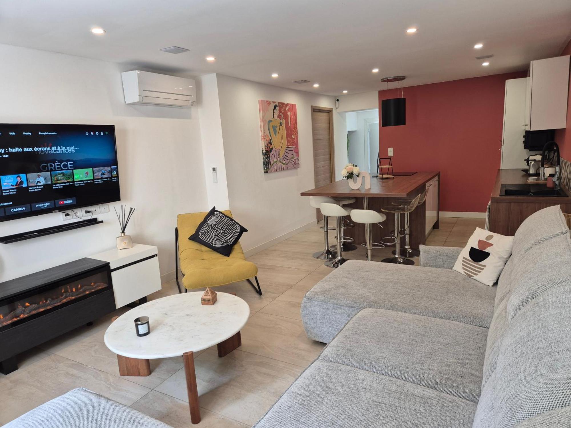 Magnifique Appartement 2 Chambres Avec 50 M2 De Jardin Privatif La Crau Exterior photo